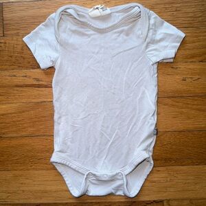KYTE BABY Short Sleeve One Piece Onesie Button Bottom Grey Neutral Newborn
